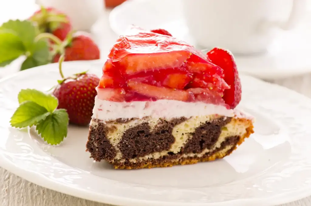 Cake with Ricotta and Strawberries 