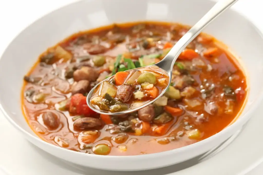 Homemade Minestrone Soup 