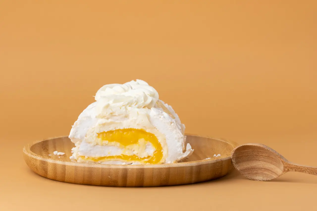 Mango or Peach Pavlova Roll