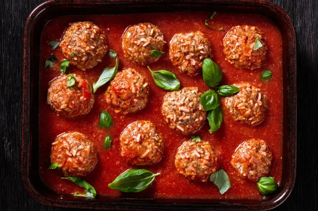 Porcupine Meatballs with Tomato Sauce 