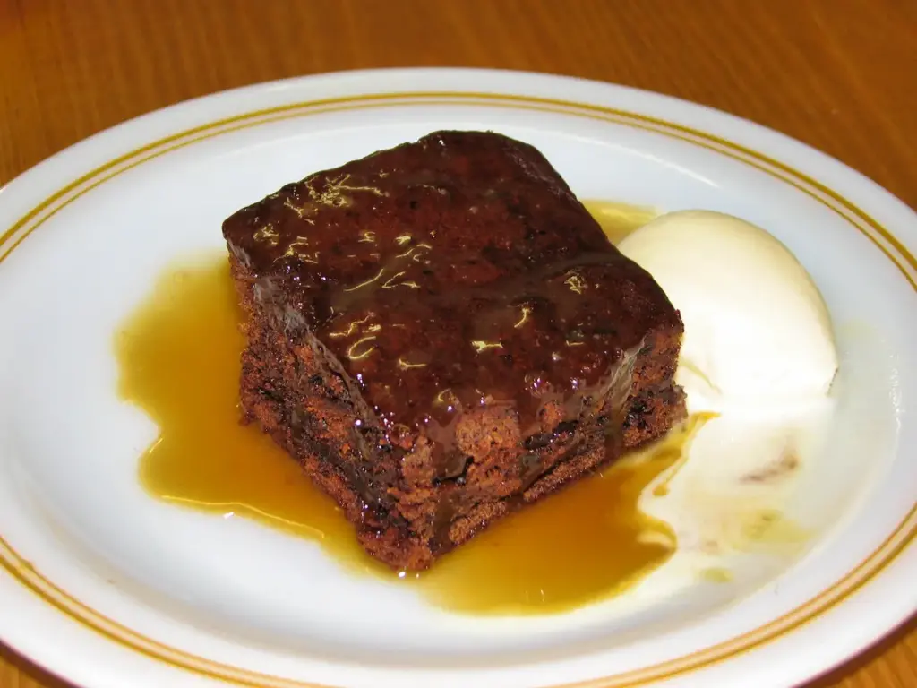 Sticky Date Pudding with Warm Caramel Sauce 