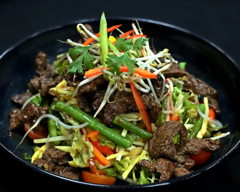 Thai Beef Salad With Vegetables
