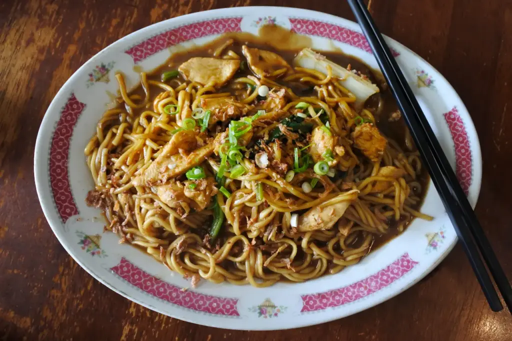 Traditional Asian Fried Hokkien Chicken Noodles 