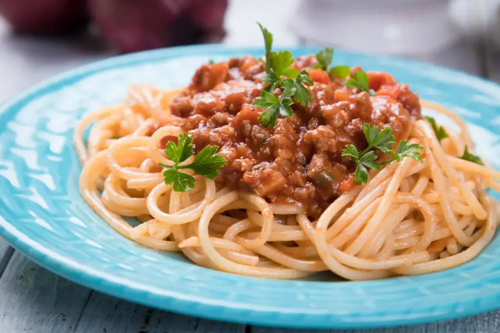 Spaghetti Pasta with Beef Ragu 